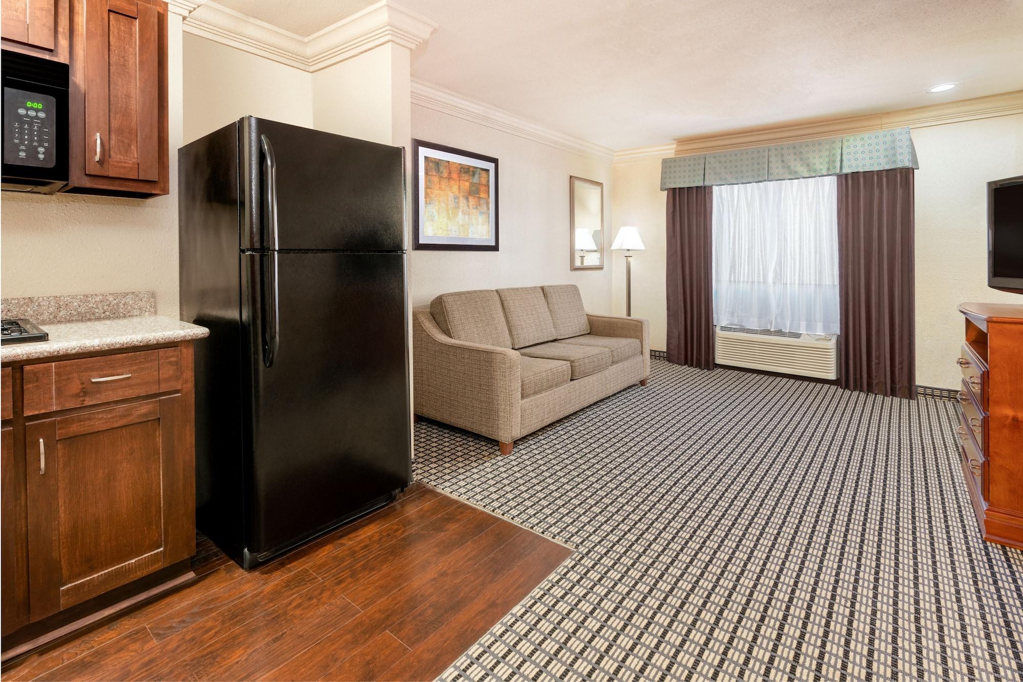 Hotel Ramada By Wyndham Houston Intercontinental Airport South Extérieur photo