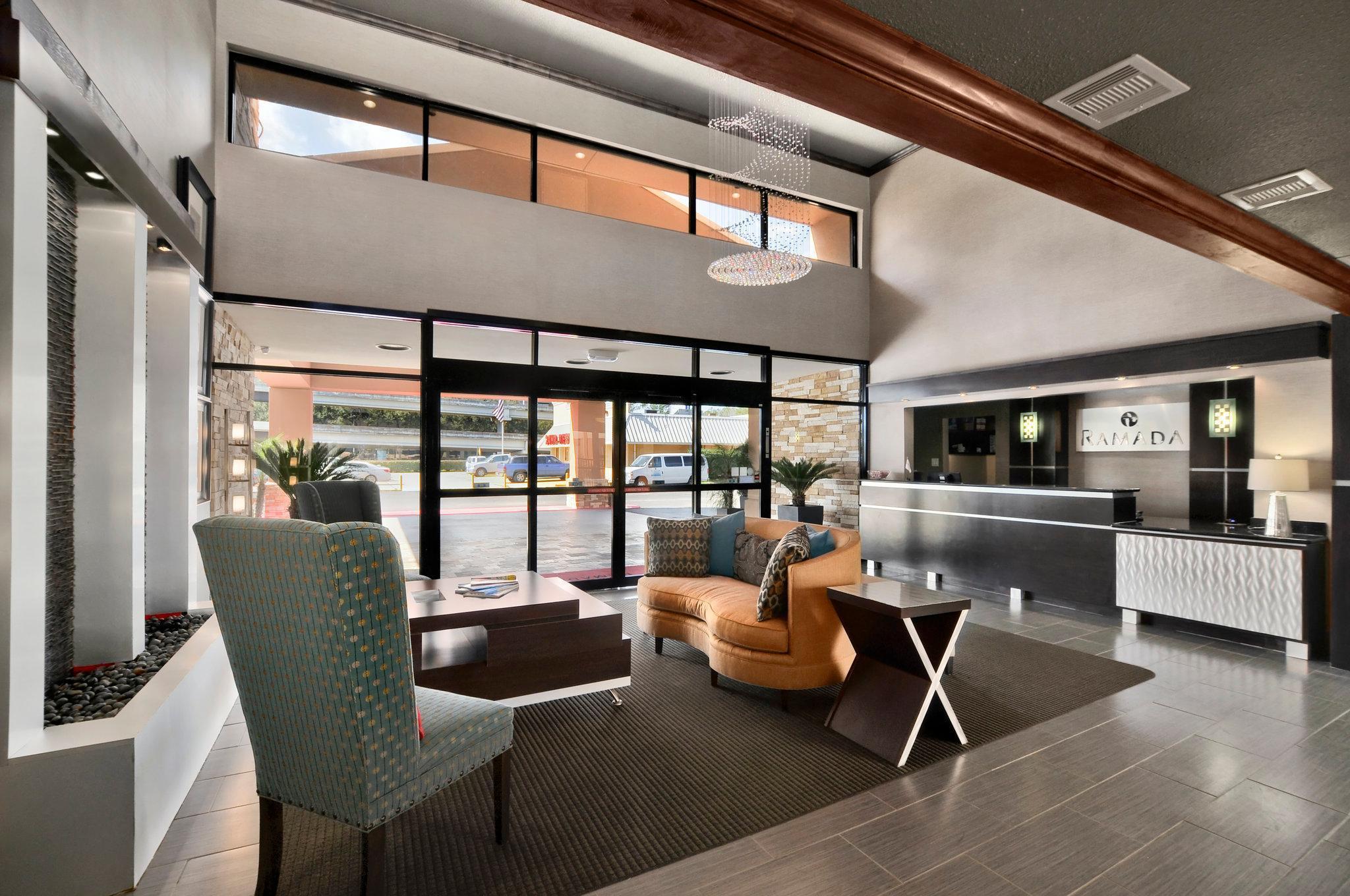 Hotel Ramada By Wyndham Houston Intercontinental Airport South Extérieur photo